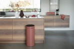 Atkritumu tvertne Touch Bin, 30 l, Terracotta Pink 7