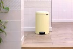 Brabantia atkritumu tvertne 20 l, Mellow Yellow 5