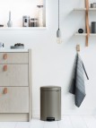Brabantia NewIcon atkritumu tvertne 20 l, Platnium 6