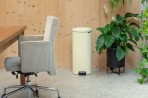 Brabantia atkritumu tvertne 30 l, Mellow Yellow 5