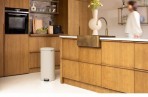 Brabantia NewIcon atkritumu tvertne 30 l, Soft Beige 7