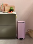 Brabantia Bo Pedal atkritumu tvertne 30 l, Lilac Pink 9