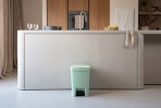 Brabantia StepUp Pedal atkritumu tvertne 25 l, Jade Green 5