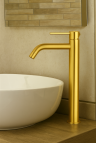 Kame Light izlietnes jaucējkrāns uz virsmas, Brushed Gold 3