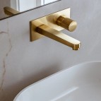 Omnires Contour iebūvējams izlietnes maisītājs, Brushed gold  4