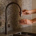 Omnires Switch Virtuves krāns ar filtrēšanas sistēmu, Brushed Graphite 5