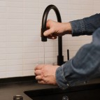 Omnires Switch virtuves maisītājs ar filtru sistēmu, Matt black 7