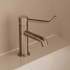 Omnires Y izlietnes maisītājs ar pagarinātu rokturi, Brushed nickel 2