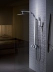 HUGO dušas sistēma ar izteci vannai